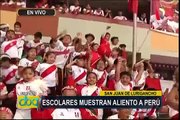SJL: escolares y profesores alienta a la selección peruana