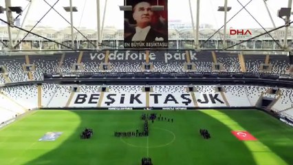 Beşiktaş'tan Atatürk'e koreografili anma