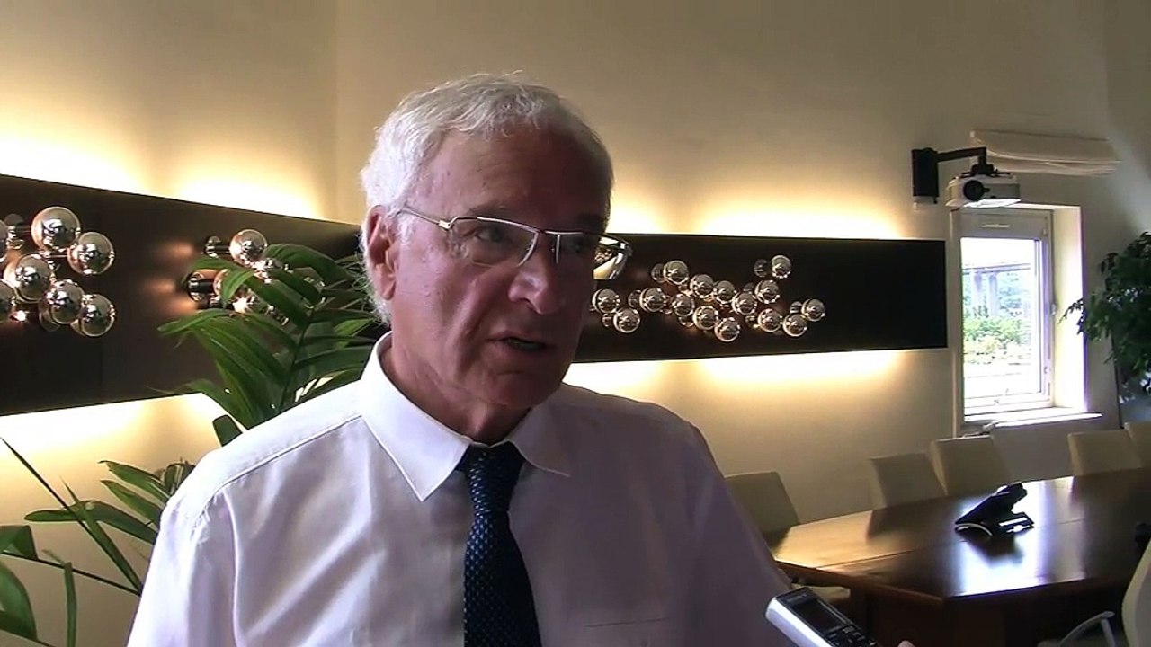 L'interview de Gaby Charroux, député-maire de Martigues.