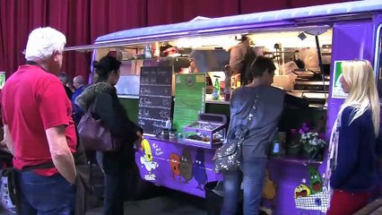 Interviews de Joan Collet, de La Brigade du jeu et de Lucas Kieffer, à la tête du food-truck