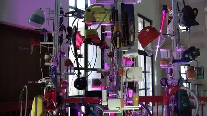Les installations de micro-Macro et les réactions des visiteurs