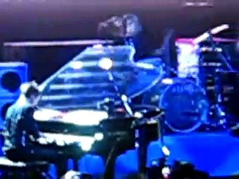 Muse - Feeling Good, Royal Albert Hall, Teenage Cancer Trust, London, UK 4/12/2008