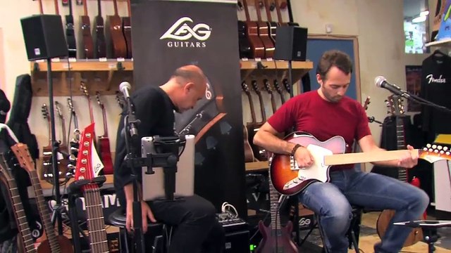 Michel Lag Chavarria au micro d'Ulrich Téchené