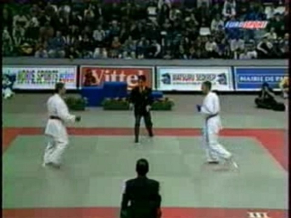 FINALE 1999 OPEN DE PARIS KARATE HAMMOU MESSAOUD VS VASQUEZ