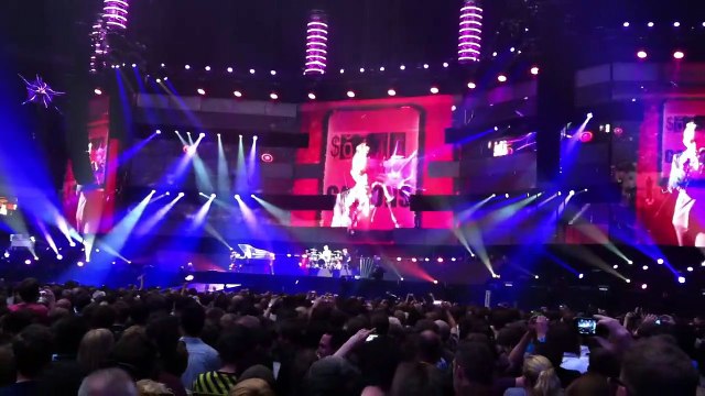 Muse - Feeling Good, Amsterdam ArenA, Amsterdam, Netherlands 6/4/2013