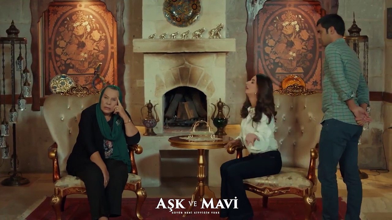 Aşk ve Mavi 40.Bölüm - Pembe, Safiye ve Mavi’nin taklidini yapıyor!
