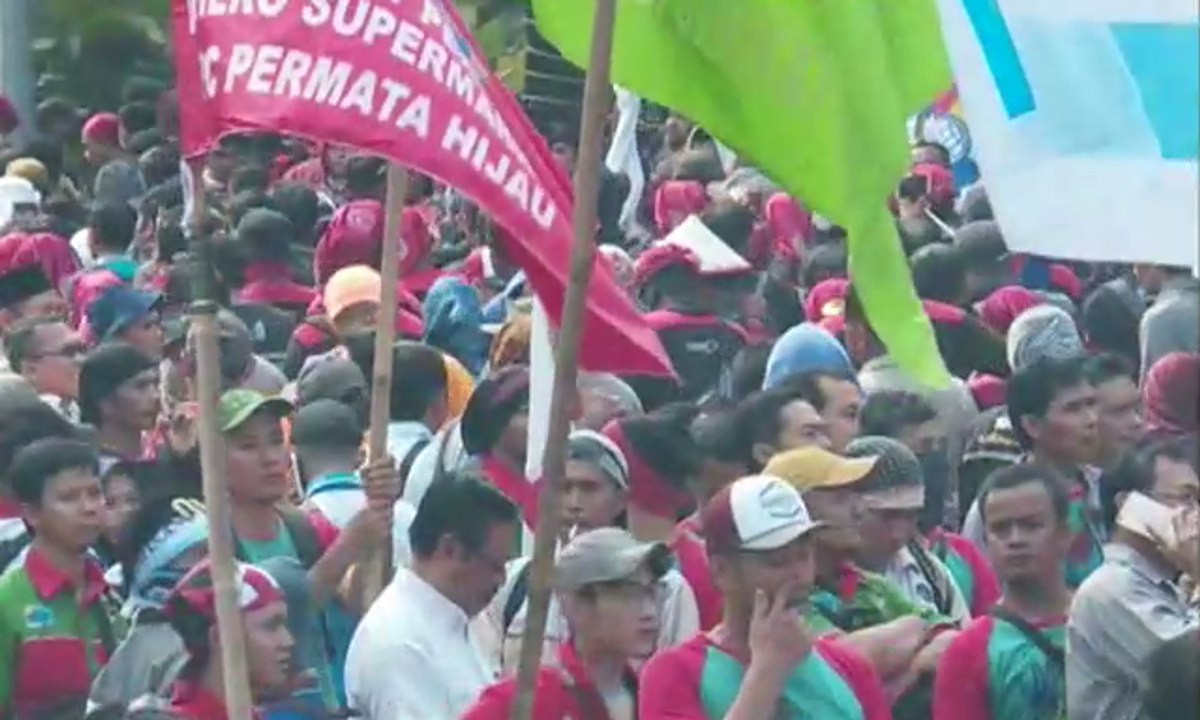 Demo Buruh Tuntut UMP Jakarta 2018 Rp 3,9 Juta
