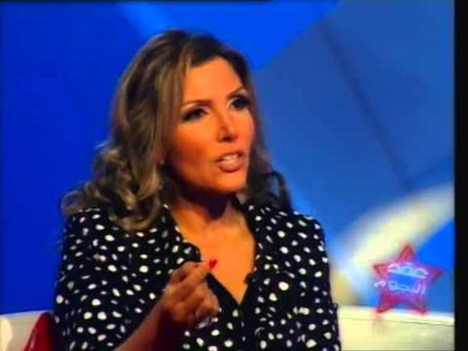 عقد النجوم # نادية مصطفى وسبب خوفها من السواقة والكلاب