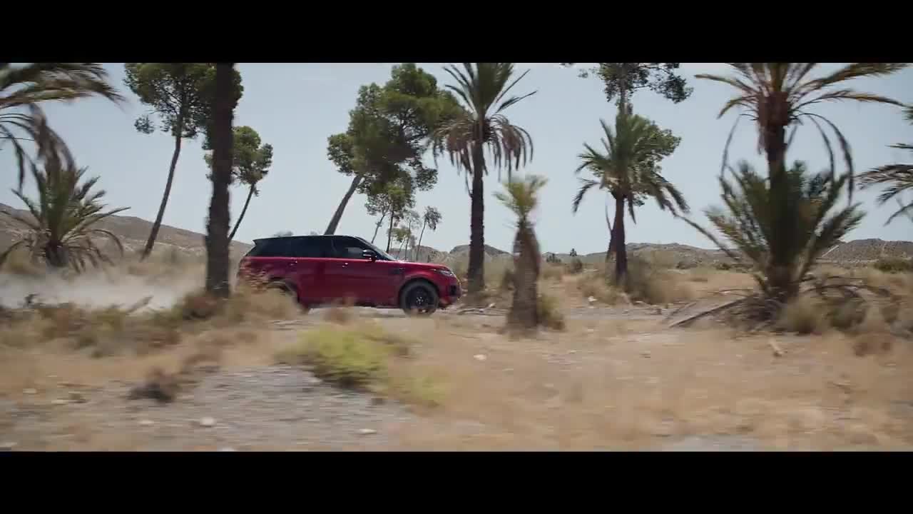 Performance, capability and a range of advanced technologies deliver a dynamic, confident driving experience in the new Range Rover Sport