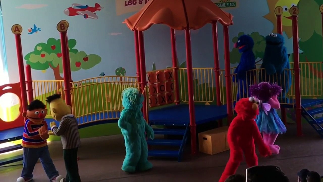 Sesame Street Live LETS MAKE FRIENDS SESAME PLACE 2016