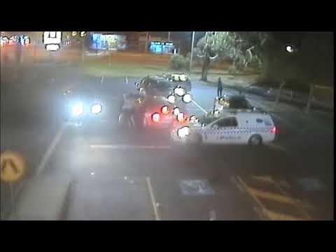 Police Car Rammed by Driver of Unregistered Car
