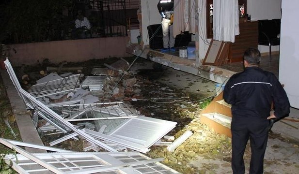 Helyum gazı patladı, ev savaş alanına döndü