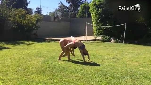 Girls OOOPS embarrassing moments and Fails -