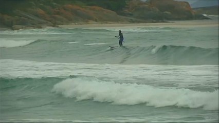 هذا الصباح-أسترالي يجري تعديلات بلوح التزلج لمواجهة هجمات القرش