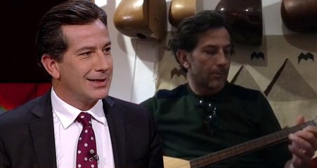 CNN Türk Spikeri, Atatürk'ün Sevdiği Türküyü Hem Çalıp Hem Söyledi