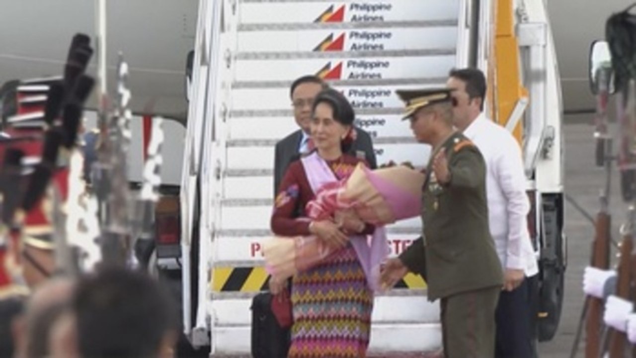 Los líderes de Birmania y Camboya llegan a Manila para la cumbre de la ASEAN