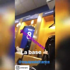 Antoine Griezmann et Paul Pogba délirent dans les vestiaires des Bleus !