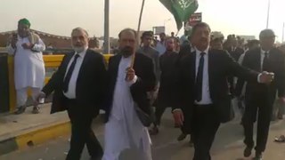 اسلام آباد ہائی کورٹ کے وکلاء کی دھرنے میں آمد