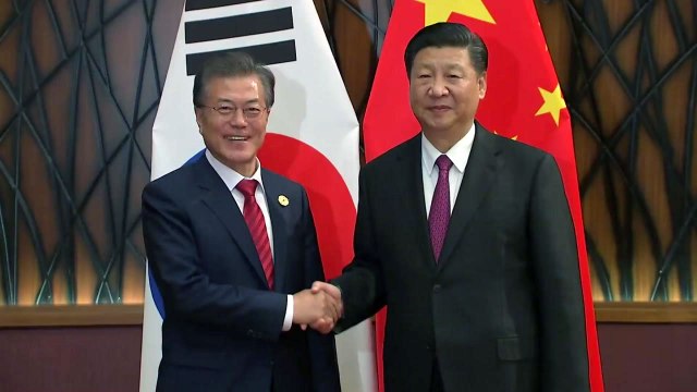 한중 정상회담...문 대통령 내달 방중 합의 / YTN