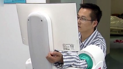 중국 병원에 로봇간호사 등장...일자리 위협? / YTN