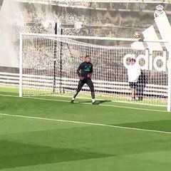 Cristiano Ronaldo Amazing Right foot rocket Goal | Cristiano Ronaldo Goal in Training