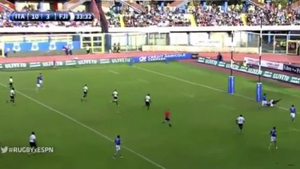 Josua Tuisova à deux doigts d'inscrire son premier essai avec les Fidji