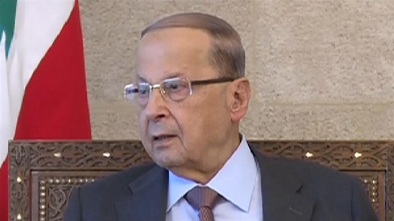 عون يعتبر الحريري محتجزا في السعودية