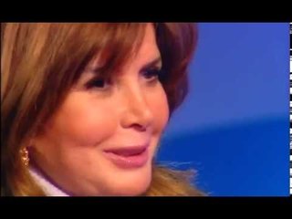 شاهد نصيحة ميرفت امين لابنتها وشريف رمزى جوز ابنتها ليلة زفافهم