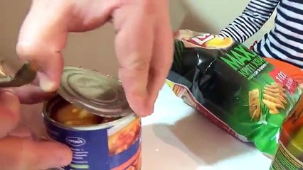 ПОПРОБУЙ НЕ ЗАПИВАТЬ Челлендж ЭТО ЖЕСТЬ Банан КАКАШКА и ОЧЕНЬ острый перец
