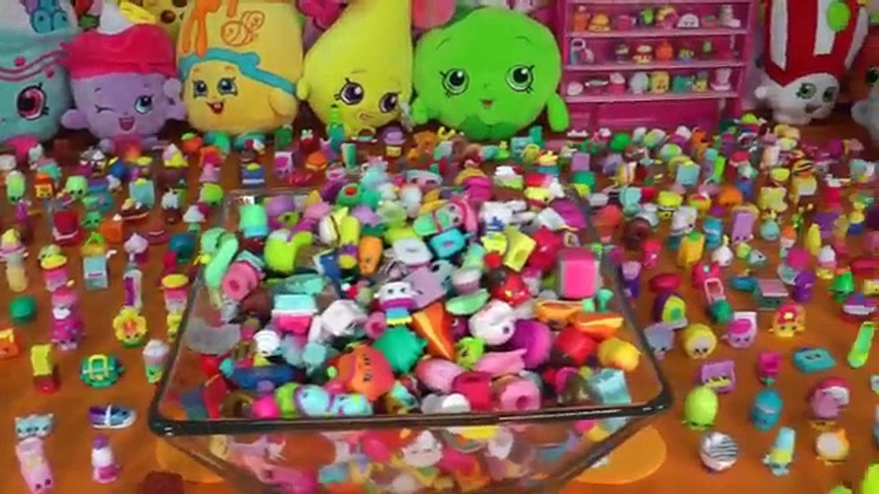 BUMPER Cars! Elsa & Anna toddlers in Shopkins World ! Some turn into Stones ! Dream come true