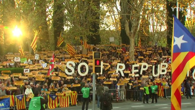 바르셀로나서 카탈루냐 지도부 석방요구 대규모 시위 / YTN