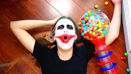 Bad Baby Doctor Мама Джокер Сошла с Ума - Детки Играют в Доктора Joker Brain Surgery Doc McStuffins-0HVdfWDaRsI