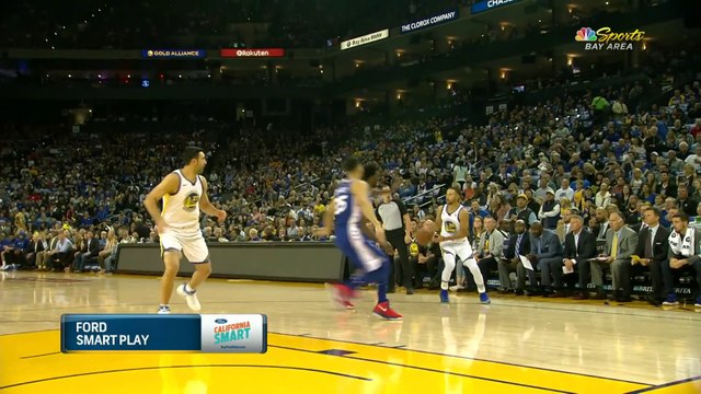 Steph Curry Amazing Pass to Zaza Pachulia for the bucket - 76ers vs Warriors - November 11, 2017