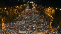 Barselona'da tutuklu siyasiler için dev yürüyüş
