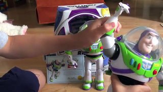 Toy Story Collection Buzz Lightyear Unboxing and Review