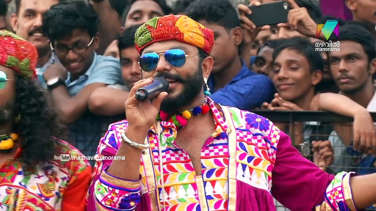 Udan Panam l EPI 53 - Udan Panam at Vadakara ; in-between the biggest crowd l Mazhavil Manorama