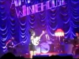 Amy Winehouse huée en concert