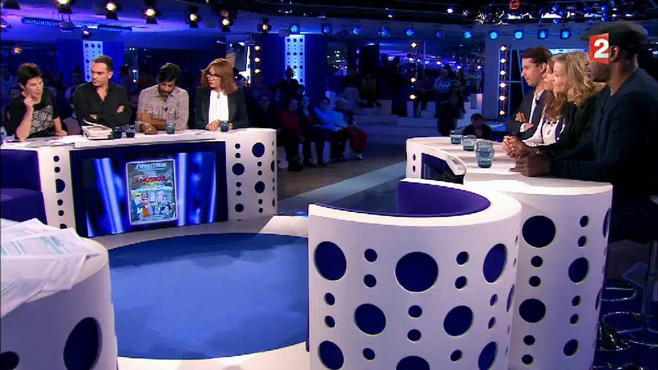 Christine Angot s'en prend à Jeremy Ferrari dans ONPC : "Je ne vous trouve pas drôle !" - Regardez