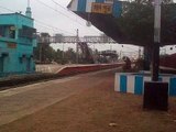 Danapur - Howrah Express rushing past Gangpur station.3gp
