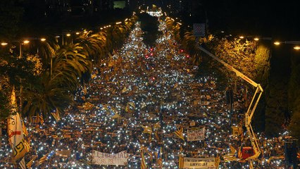 مظاهرة حاشدة في كتالونيا للمطالبة بالإفراج عن الزعماء الانفصاليين