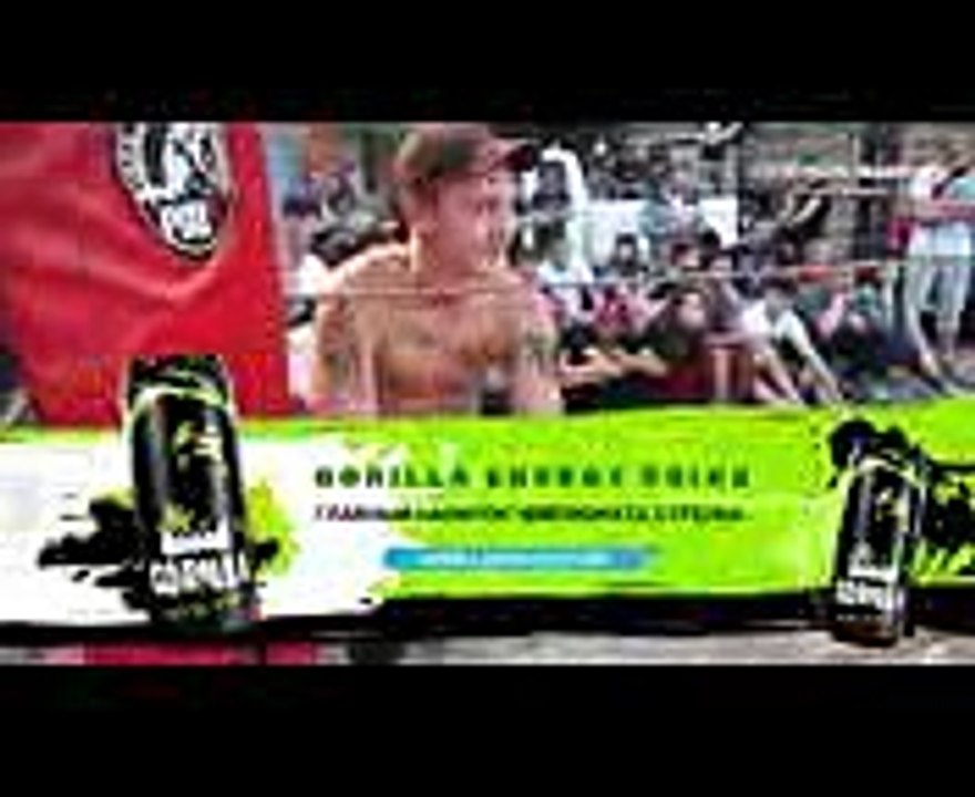 A broken finger, a funny fight. )