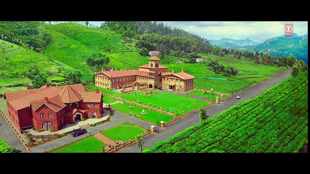 Maine Tujhko Dekha (Golmaal Again) - Ajay Devgn - Parineeti - Arshad - Tusshar - Shreyas - Tabu