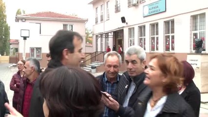42 Yıl Sonra Aynı Sıralara Oturdular