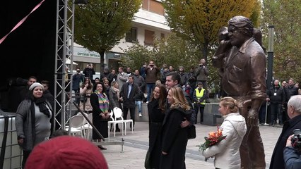 Statue of actor Bud Spencer unveiled in Budapest