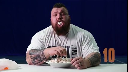 Combien de marshmallow rentrent dans la bouche de l'homme le plus fort du monde ? 19 !
