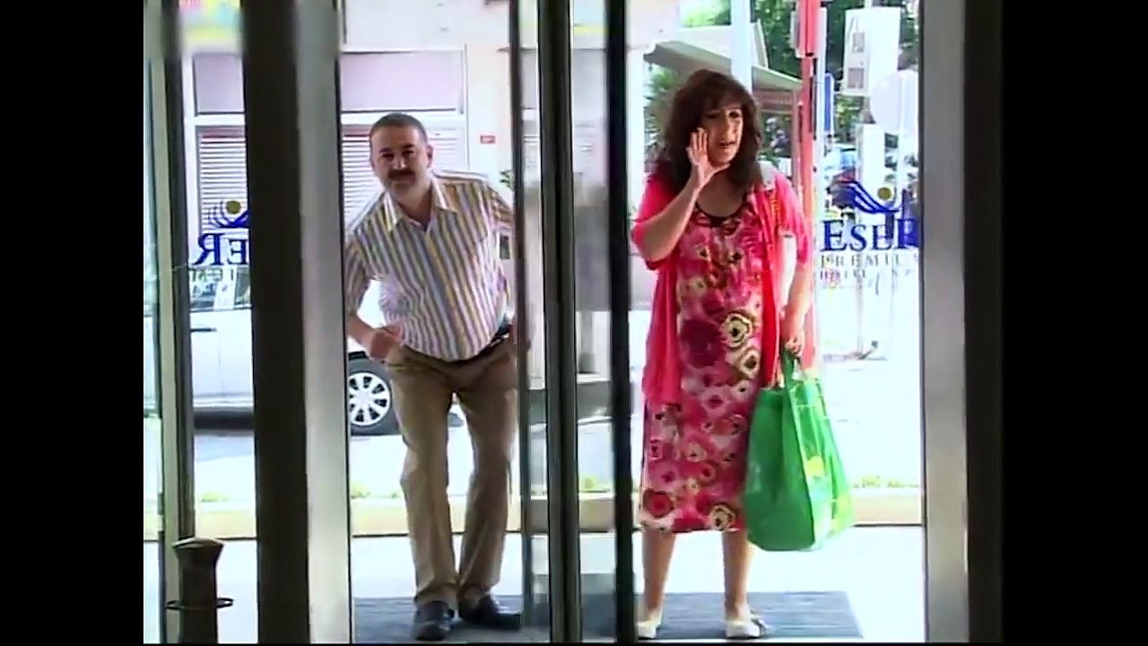 Türk Malı 14.Bölüm - Abiye, Döner Kapıda Kalıyor