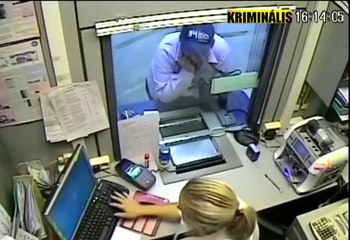 Russia / Change Money Trick "Sleight Of Hand Scam"