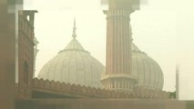 New Delhi, continua l'emergenza smog