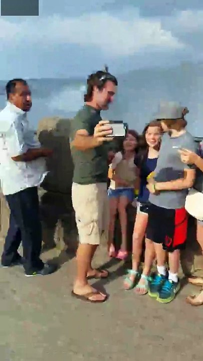 Suicide or Accidental fall at Niagara Falls
