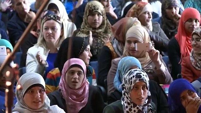 Flash Mob Dance with Arab and Jewish Israeli Students